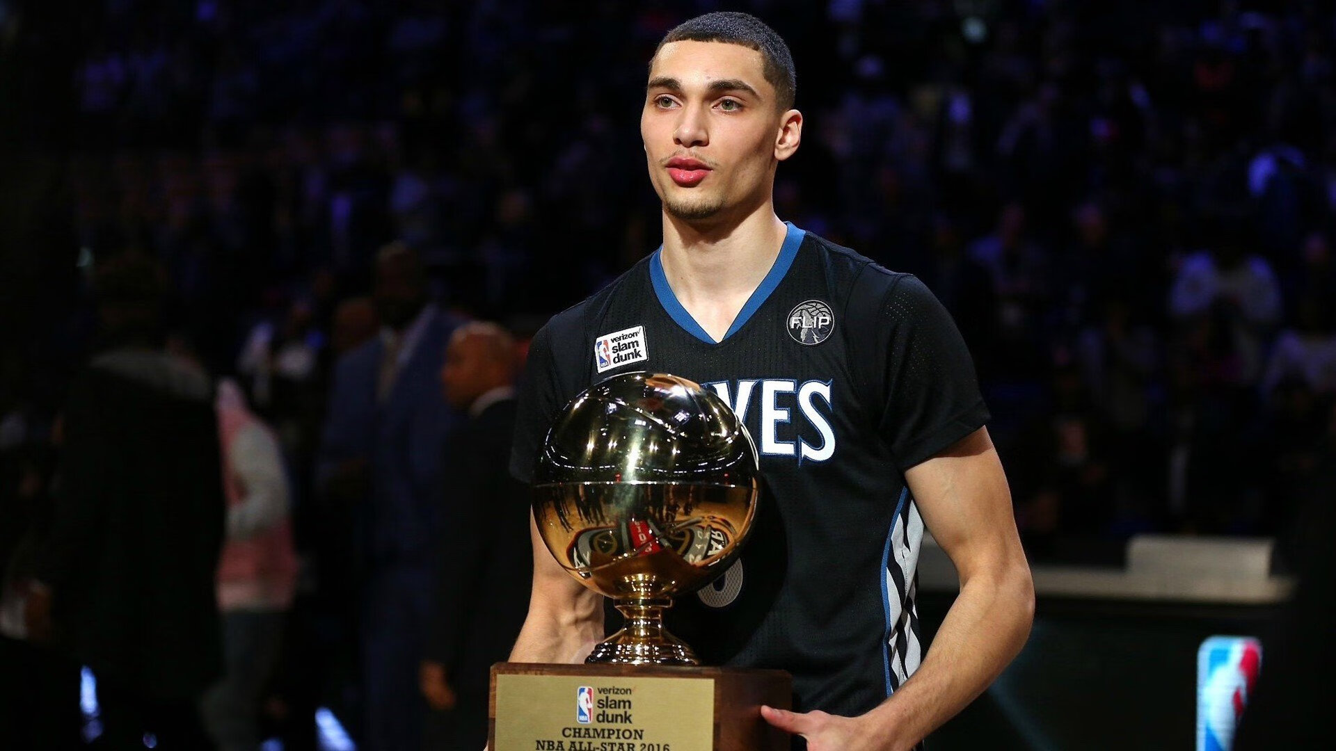 灰熊教练入选年度最佳教练候选，年轻团队大放异彩，nba灰熊教练